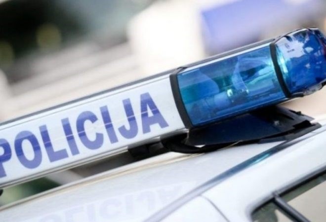Šok u Garčinu: Lažni kvar na autu – opljačkan 78-godišnjak